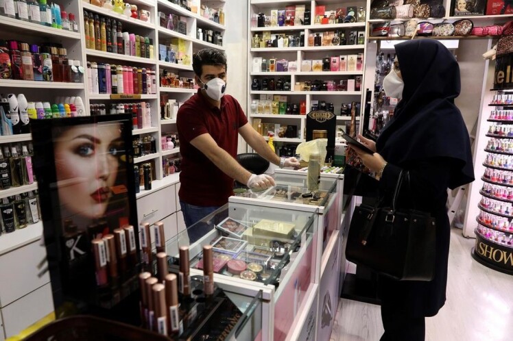 آیا آزادی حجاب مصرف محصولات آرایشی را بیشتر میکند؟
